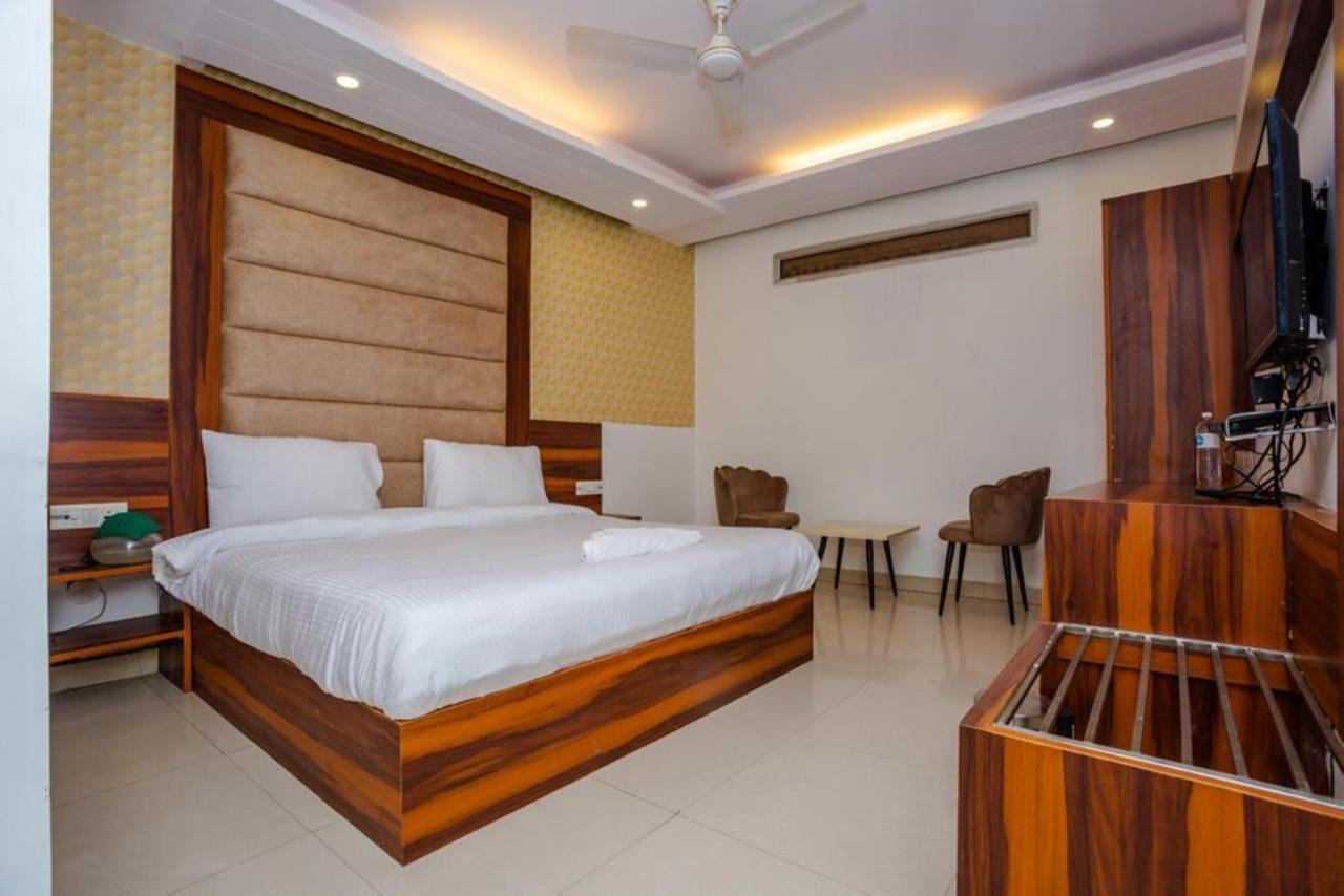 Hotel Doon Dehradun Ngoại thất bức ảnh