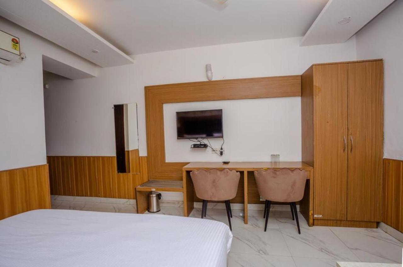 Hotel Doon Dehradun Ngoại thất bức ảnh